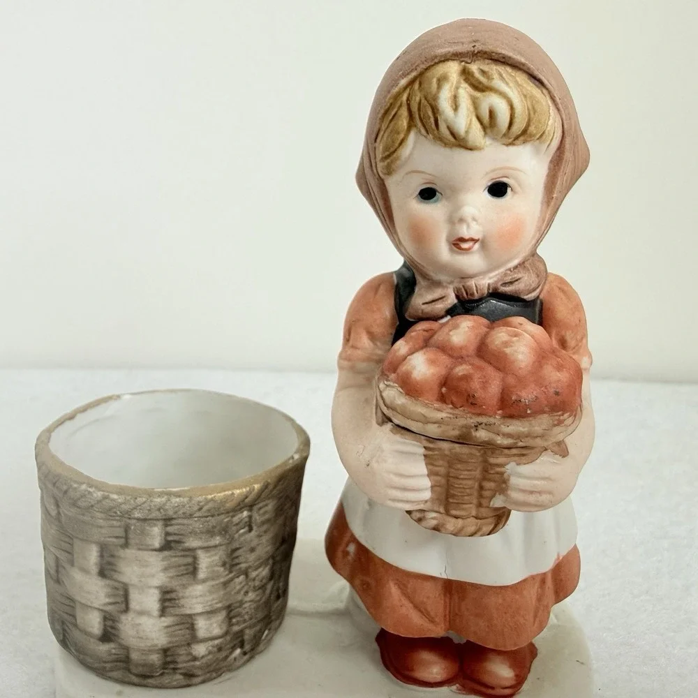 Vintage 1980 WA Ceramic Dutch Girl Apple Basket‎ Taper Candle Holder Figurine 5